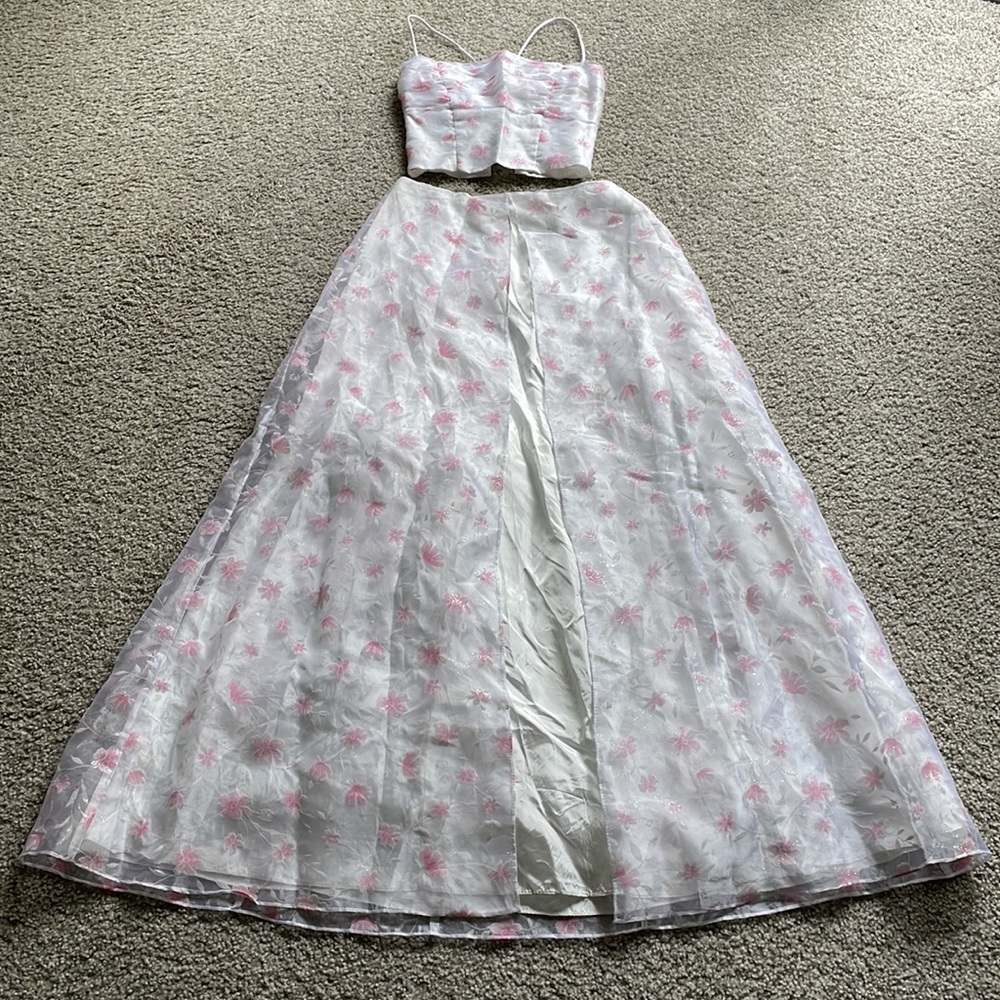 ✨Pink and White Top + Long Skirt Set✨